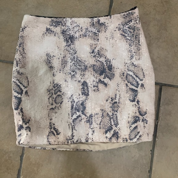Bebé snake print sequin skirt - Picture 1 of 3